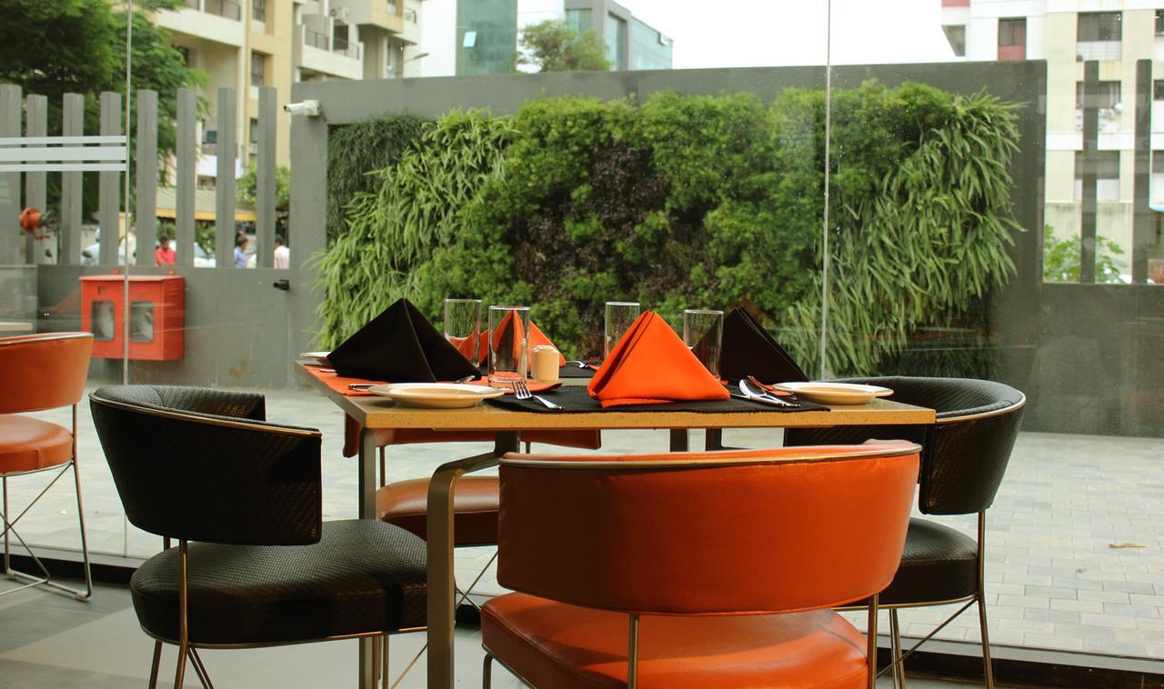 Hotel Fidalgo Pune Exterior foto