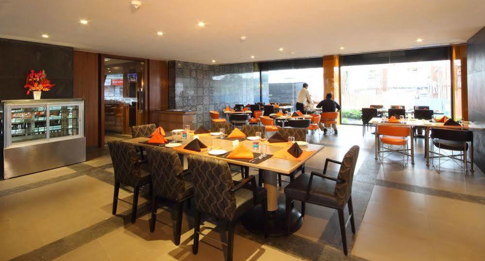 Hotel Fidalgo Pune Exterior foto